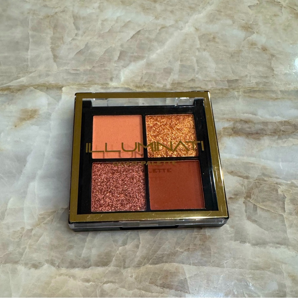 Illuminati Quad Palette in “Enlightened”